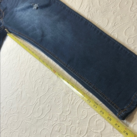 Kensie Blue Effortless Ankle Skinny Jeans with Stretch and Distressed. 10/30 - Picture 11 of 11